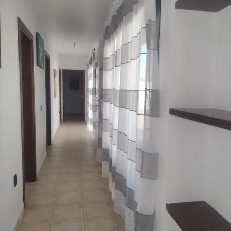 Dom wakacyjny Casa Lar - Chalet Con Piscina Lajares