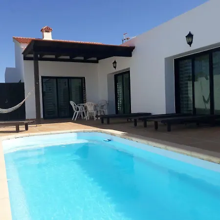 Holiday home Casa Lar - Chalet Con Piscina Lajares